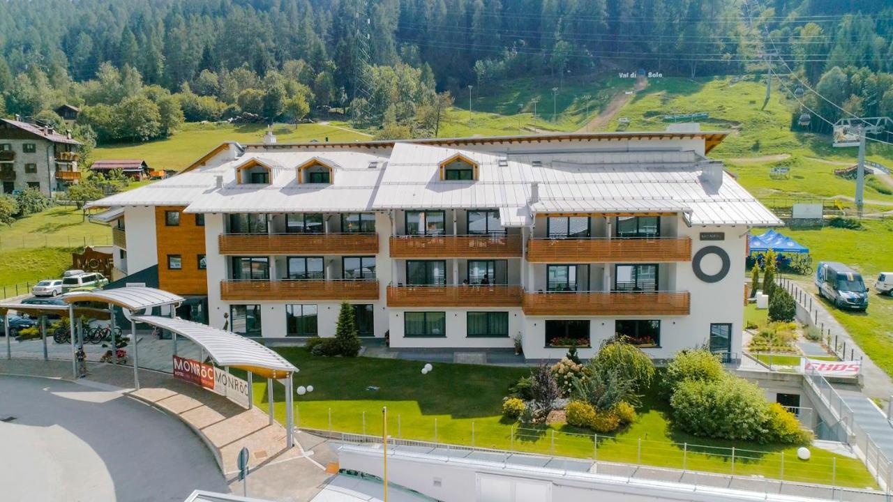 Monroc Hotel Комецадура Екстериор снимка