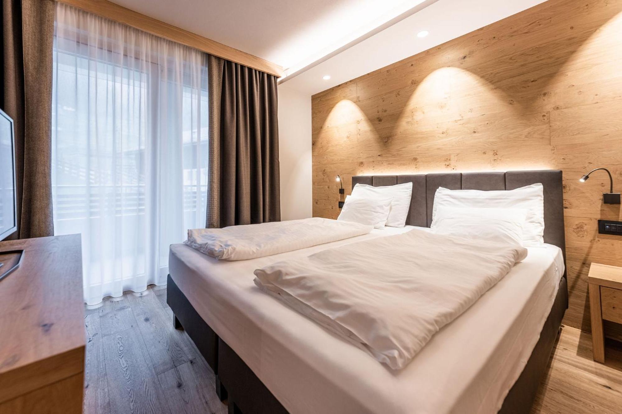 Monroc Hotel Комецадура Екстериор снимка